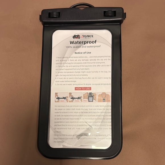 RUNCL Waterproof Phone Case - Black - Picture 5 of 6